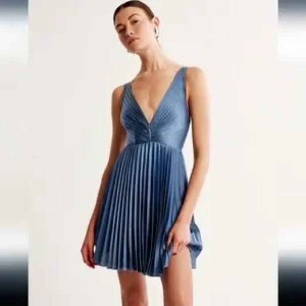 Abercrombie & Fitch Blue Pleated Mini Dress